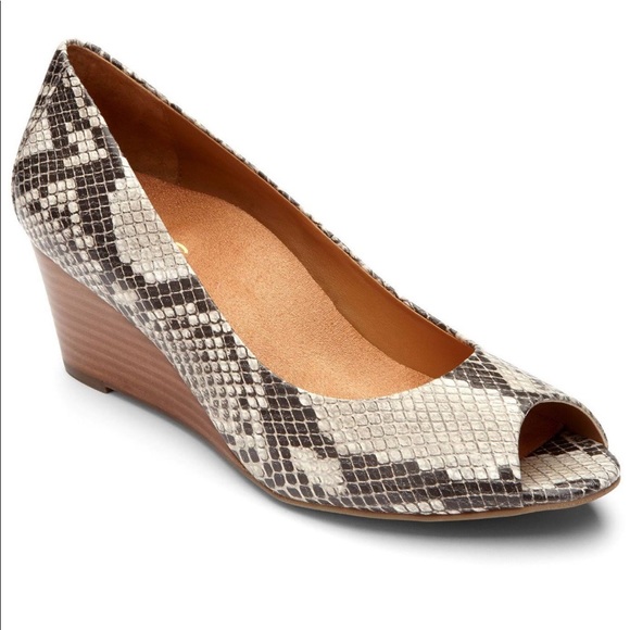 Vionic Bria Wedge - Picture 3 of 8